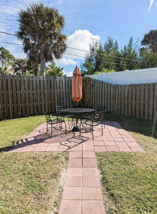Vacation Home On Alligator Drive Woodmere Esterno foto